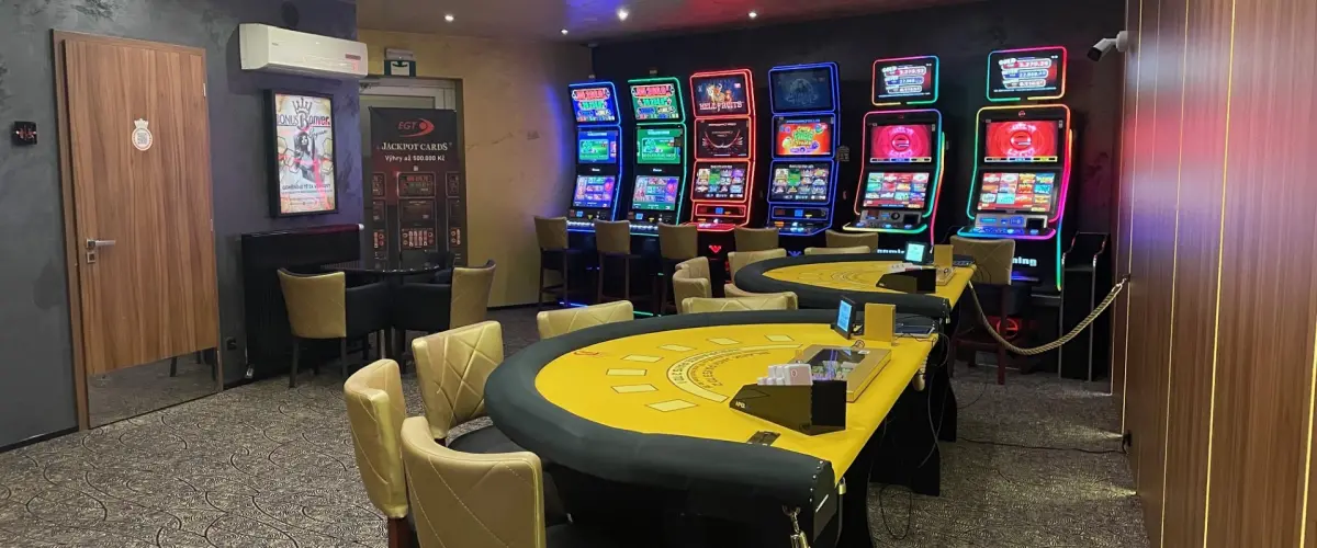 Black jack Planá stoly