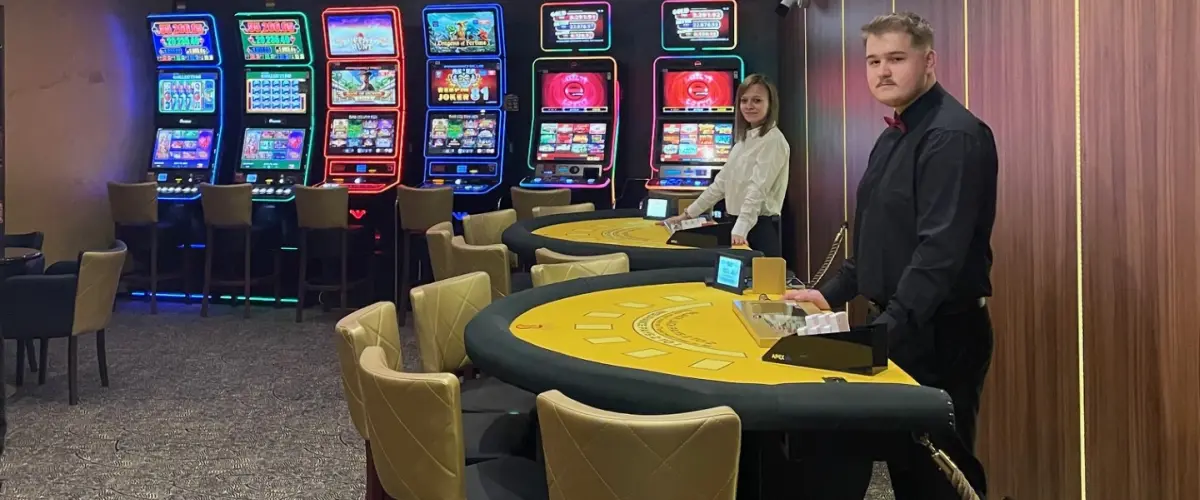 Black Jack Planá krupiéři