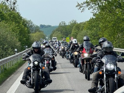 Motorkáři opět rozburáceli Černotín!